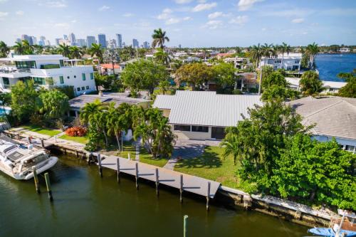 Lauderdale Harbours Casa | Marble House in Lauderdale Harbours