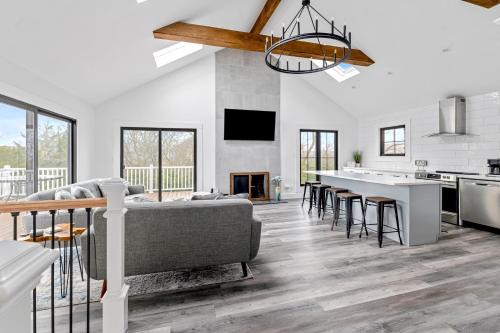Hampton Bays Casa | Marble & Sun