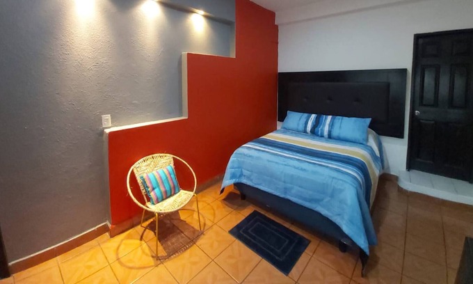 Lázaro Cárdenas Condominio | Marcelos Place B11 Cozy Dowtown Apartmen