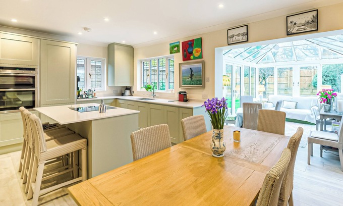 East Lavant Casa | March Square, Chichester