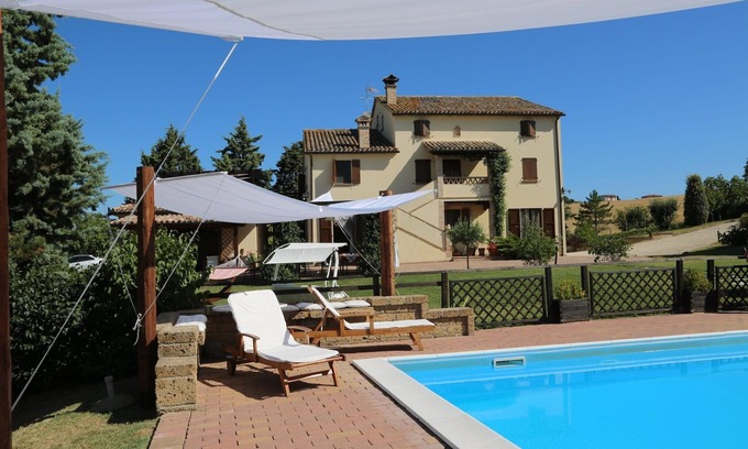 Cingoli Casa | Casa familiar Marche con piscina