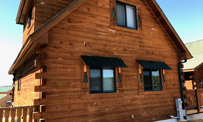 Warrens Cabina | Marcie's Cabin: Your Perfect Getaway for Relaxation and Adventure!