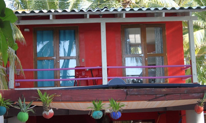 Barra de Santiago Casa | Oceanfront Paradise Tropical contempla el océano y el estuario