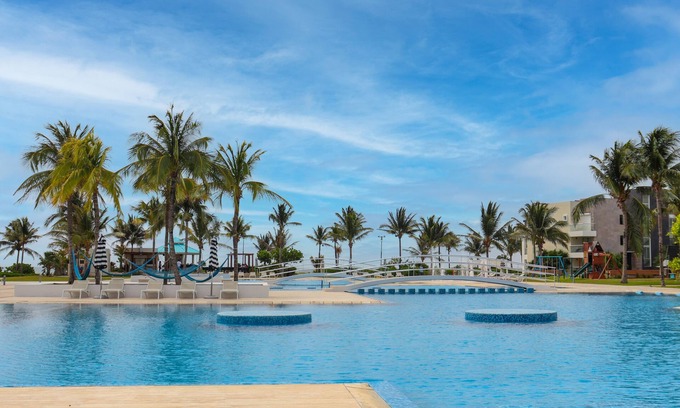 Puerto Juarez Apartamento | Mareazul Beach Condos Playa Del Carmen