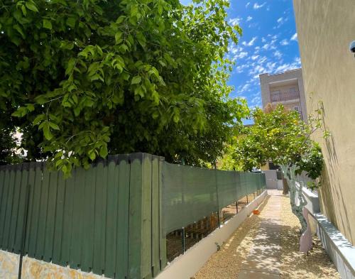 Nettuno Casa | MARECHIARA Apartment - Independent ground-floor unit in central Nettuno with private patio, just 50 m from the sea and steps from the train station