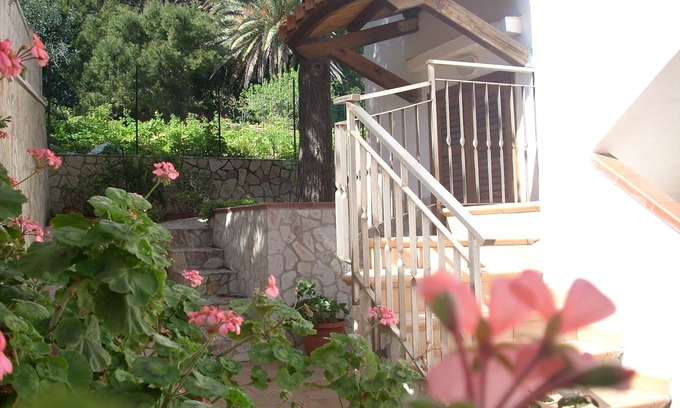 Marettimo Casa | Villa a pocos pasos del mar.