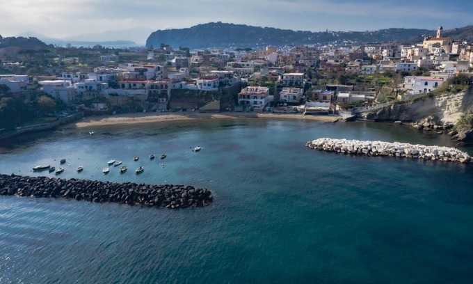Bacoli Casa | MareVestrum - incantevole casa con accesso diretto in spiaggia