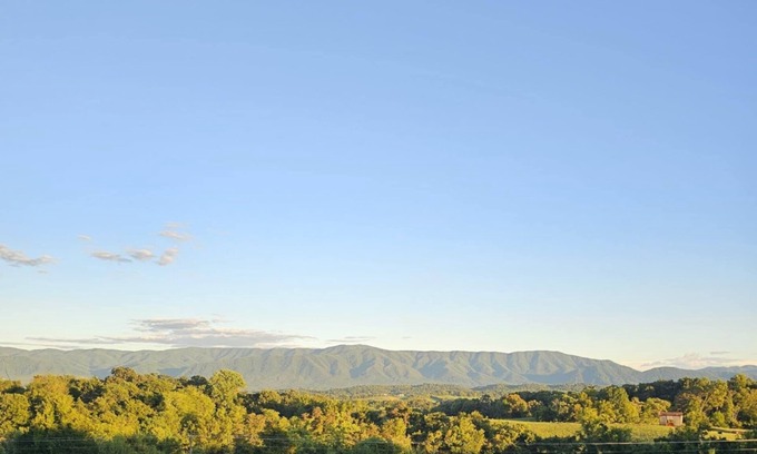 Greeneville Casa | MARGARET'S PLACE ON SUNNYSIDE. A charming home for countryside relaxation
