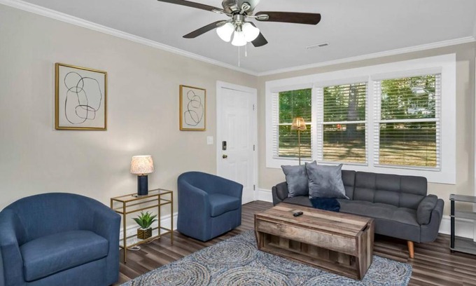 Eau Claire Apartamento | Margrave Retreat Unit A - 2BR