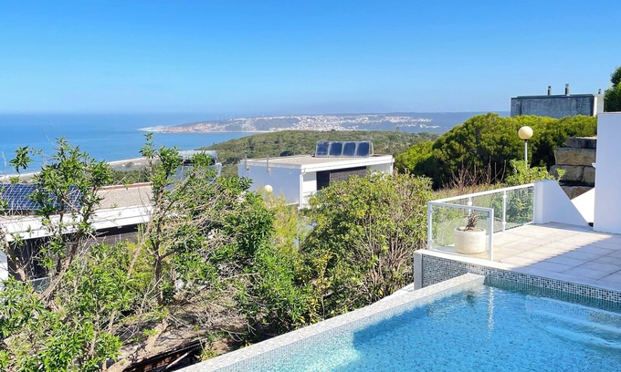 Serra da Pescaria Villa | Maria Nazaré - 3bedrooms, ocean view, private pool & BQ, close to the beach