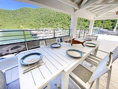 Anse Marcel Apartamento | Marina Beach 2 adjacent apartments marina view