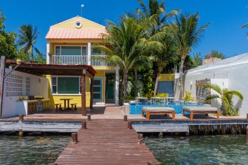 Isla Mujeres Cabina | Marina Comodoro