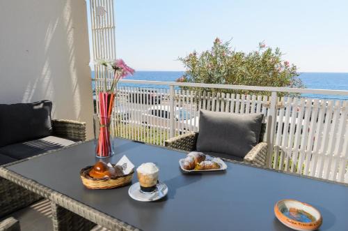 Santa Teresa di Riva Cama Y Desayuno | Marina D'Agrò Residence