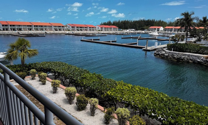 South Bimini Condominio | Marina Front with Ocean View at Bimini Cove Resort & Marina, Bahamas.