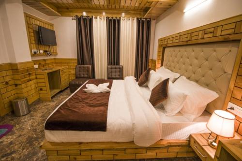 Naddi Hotel | Marina Group of hotel Mountain View Free Parking-cricket stadium 9 km-Mcleodganj 2 km- Bhagsunag 4