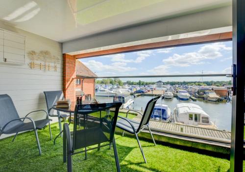 Horning Apartamento | Marina Outlook