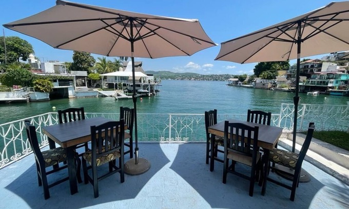 Tequesquitengo Hotel | Marina Palace Teques