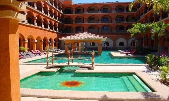 Centro Hotel | Marina Park Plaza Condos