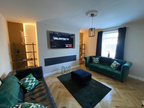 Woodhorn Casa | Marine Cottage 2 - With Private Hot Tub
