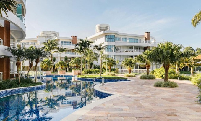 Ponta das Canas Apartamento | Marine Home & Resort - Cobertura 4Q pé na areia