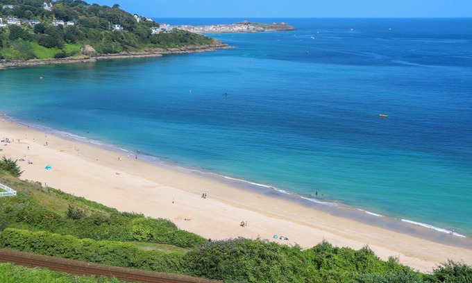 Carbis Bay Cabaña | Mariners Watch