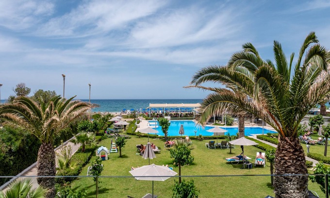 Platanes Apartamento | Marinos Beach Hotel