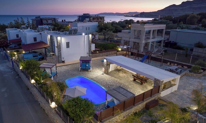 Lardos Villa | Villa Maripaul a 120 metros del mar
