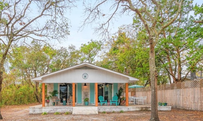 Atlantic Beach Casa | Maritime MANNor is Pet Friendly w/a Fire Pit - Easy Walk to Beach