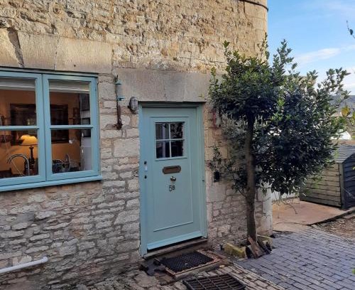 Tetbury Casa | Market Place Cottage, Tetbury, Cotswolds Grade II Central location