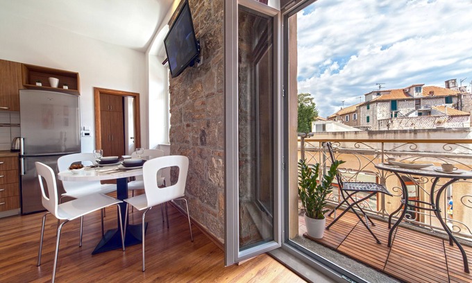 Old Town Hotel | Marmontova Luxury Rooms