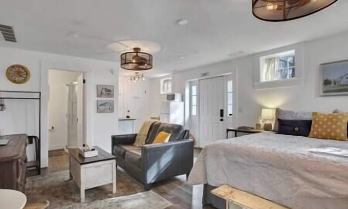 Weston Apartamento | Marr Manor - Studio B&B downtown