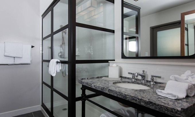 Civic Core Hotel | Marriotts Pulse San Diego - Studio