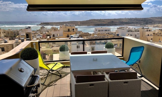 San Tumas Apartamento | Marsascala Sea View Luxury Apartment & Penthouse