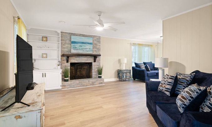 Brunswick Casa | Marsh Front Cottage | 3 Bed, 2.5 Bath