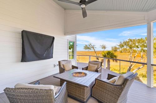 Marsh Island Casa | Marsh Island 9 - Best Sunset on the Island! Renovated Home!
