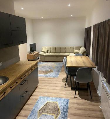 Mali Radic Apartamento | Marshal 2