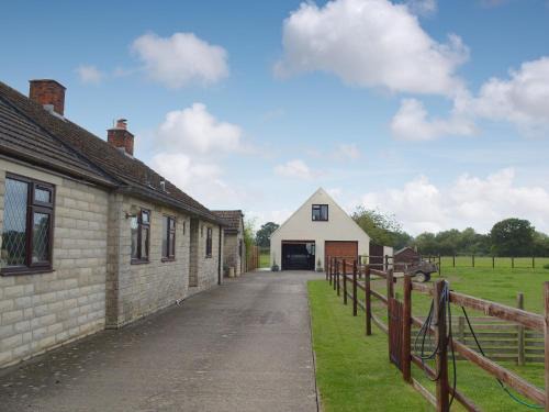 Trowbridge Casa | Marshfield Annex