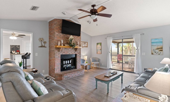 Brunswick Casa | Marshfront pet-friendly home!