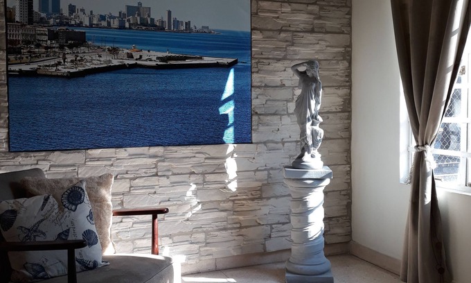 El Vedado Casa | Marta's House - Adults Only