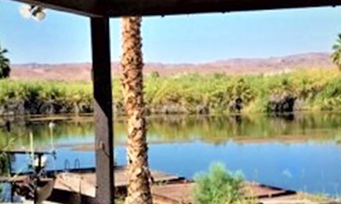 Yuma Casa | Martinez Lake - Propiedad Lakefront aislado con muelle privado y rampa para botes.