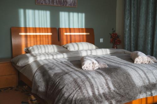 Exaplatanos Casa | Marvic House