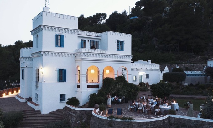 Cabanes Casa | Masía-Castillo en el paraje natural del Desierto de las Palmas en Benicasim