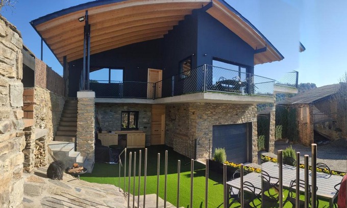 Montferrer I Castellbo Casa | Mas d'en Roqueta CASA