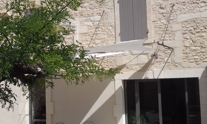Saint-Hilaire-d'Ozilhan Casa | mas de Ville Avec Piscine, Proche Pont du Gard, 6 Couchages, Climatisation