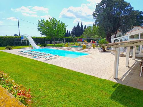 Meynes Villa | Mas de la BOURGADE