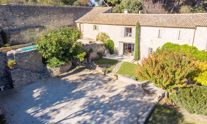 Lagnes Otro | Mas du Chateau, Lagnes – Beautifully renovated farmhouse, pool, air-conditioning