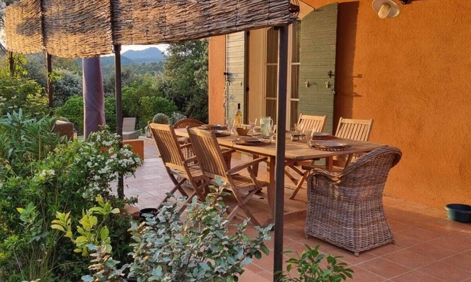 Correns Casa | Mas du Valnalou *Pool and panoramic view