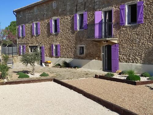 Salazac Casa | MAS ENTIEREMENT RENOVE, à SALAZAC, Le Mas des Deux Vallées, 4 CHAMBRES, 8 personnes avec Piscine privée