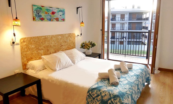 Fazouro Apartamento | Masquestar Rías Altas en Foz, vistas al mar y piscinas, con parking privado