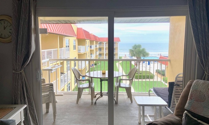 Point East Condominio | Master suite KING SIZE bed, Guest Bedroom two FULL SIZE beds. BIG Discounts!